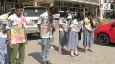 Menghindari tawuran dengan sekolah lain, polisi razia konvoi kelulusan pelajar yang akan keliling kota.