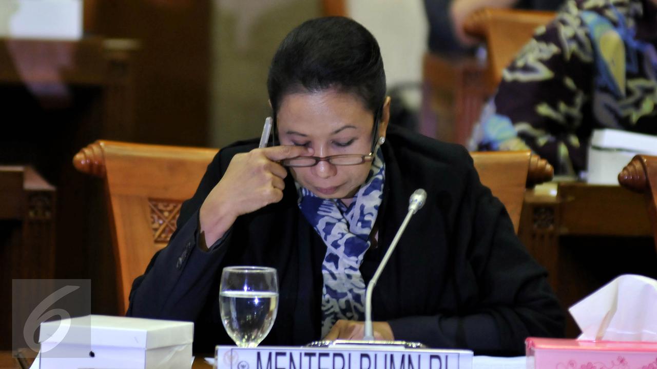 20151006-Menteri BUMN Rini Soemarno di Komisi VI-Jakarta