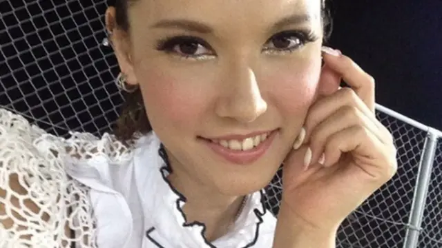 10 Potret Maria Ozawa dengan Pakaian Sopannya, Gimana Menurutmu?
