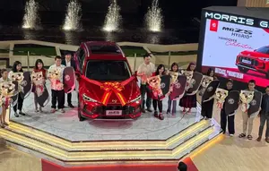 MG Mulai Kirim 100 Unit Pertama MG ZS Hybrid+ ke Garasi Konsumen