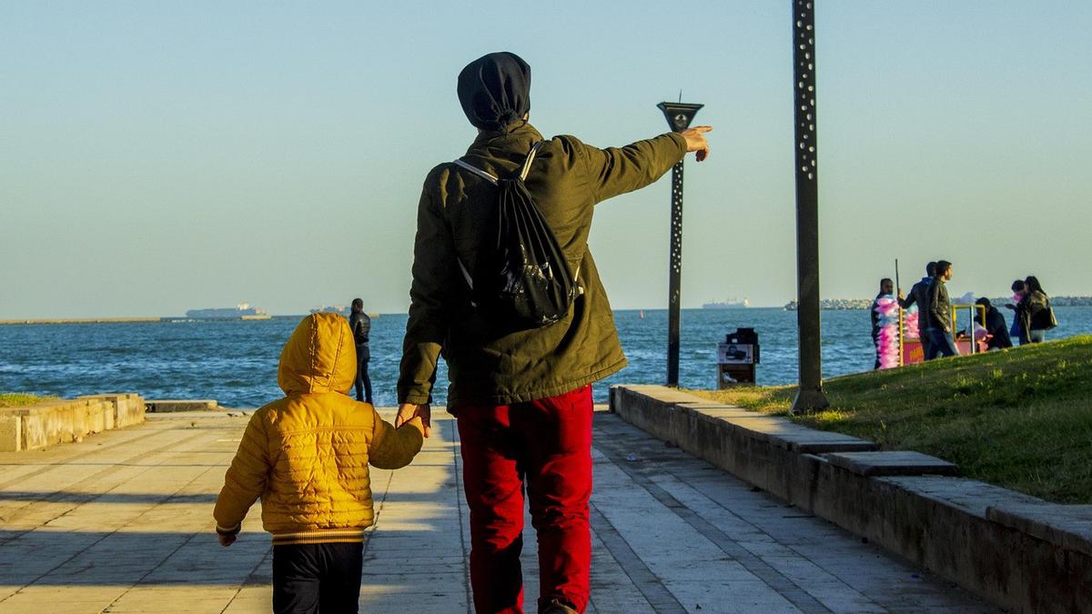 3 Doa untuk Hari Ayah dalam Islam Penuh Makna Mendalam: Lengkap Arab, Latin, dan Terjemah