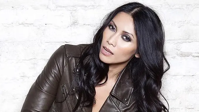 FOTO: Gaya Anggun Cipta Sasmi saat Pakai Makeup Tebal, Kian Memesona
