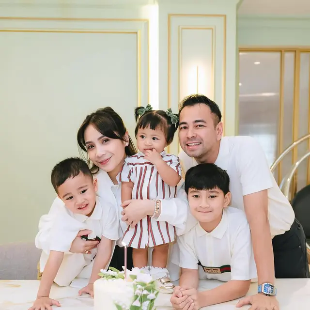 6 Potret Ultah Lily Anak Raffi dan Nagita ke-1 Tahun, Foto Baby Born Bikin Gemas