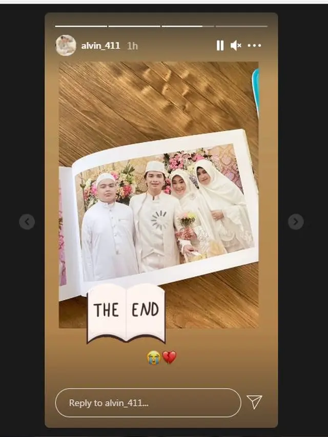 Alvin Faiz putra sulung mendiang Ustaz Arivin Ilham dikabarkan telah bercerai dengan Larissa Chou