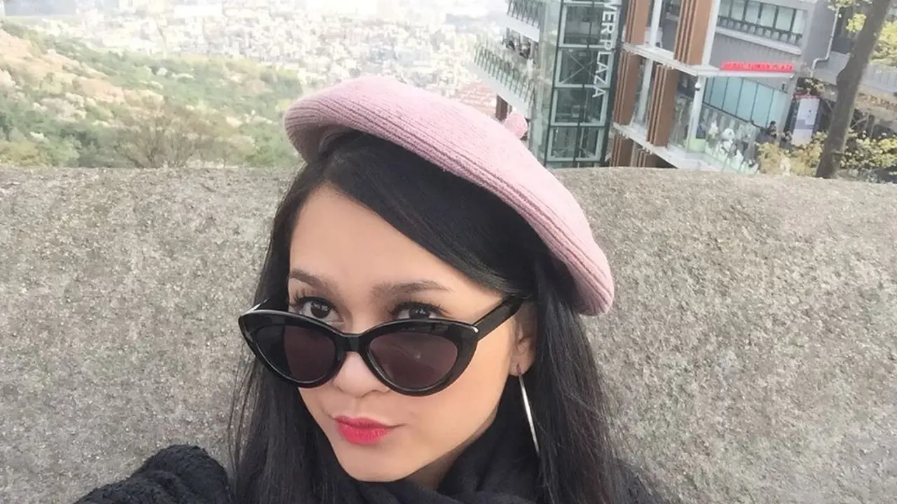 Potret pesona Nadya Indry kekasih asli dari Rio Ramadhan