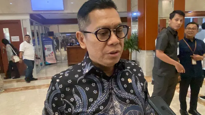 DPR Terima Surpres Calon Pejabat Strategis Tanpa Transparansi