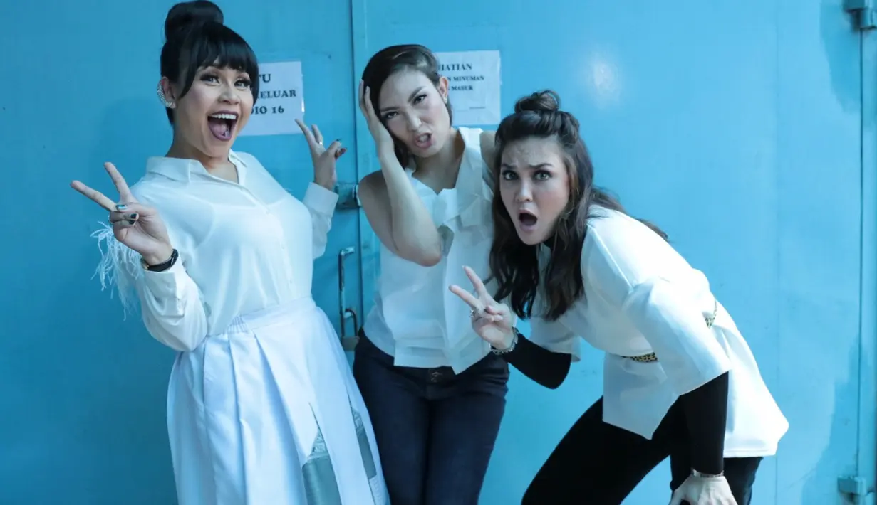 Untuk ke depannya, Luna berharap agar geng Menteri Ceria nya ini tidak sekedar bersenda gurau saat berjumpa, namun juga bisa melakukan hal yang lebih bermanfaat untuk banyak orang. (Adrian Putra/Bintang.com)