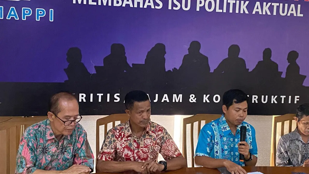 Forum Masyarakat Peduli Parlemen Indonesia (Formappi).
