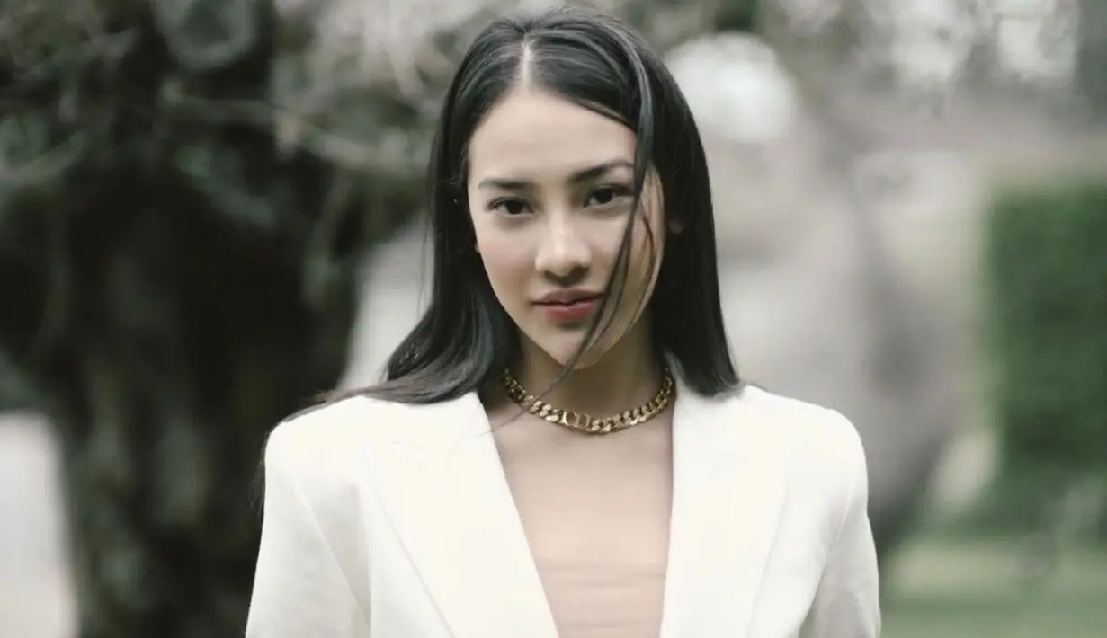 Anya menantangmu untuk jadi kreatif lewat filter #ZincHaloAnya ketika lagi ngobrol lewat video call dengannya. Obrolan paling kreatif punya kesempatan untuk mendapatkan hadiah, mulai tanggal 22 Juli - 31 Agustus 2021. Instagram @anyageraldine