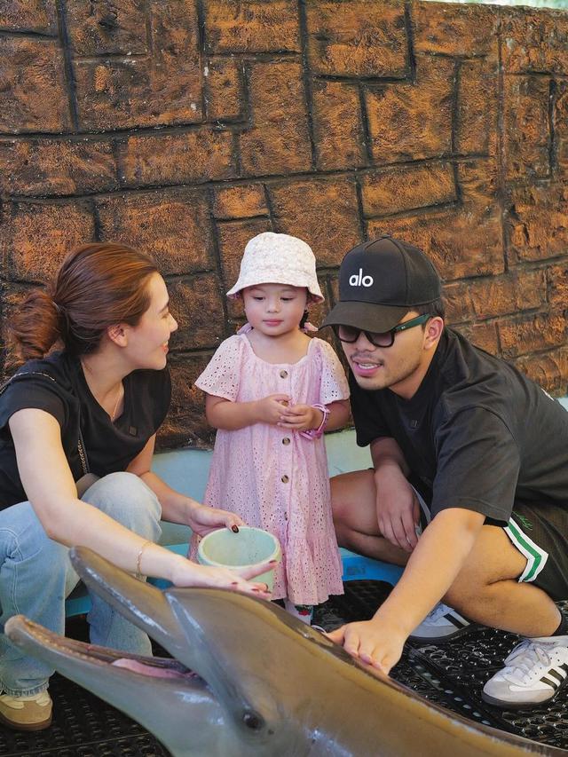 7 Momen Thariq dan Aaliyah Massaid Ajak Ameena dan Azura Tamasya, Simulasi Jadi Orang Tua