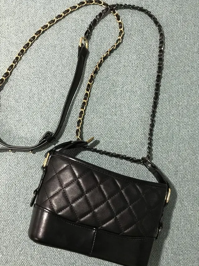 Rekomendasi Tas Selempang Wanita Terbaru 2024 yang Cocok buat Lebaran