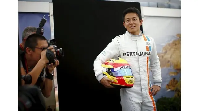 Video wawancara Rio Haryanto oleh SNTV pada Kamis (17/3/2016) di hotel tempatnya menginap jelang F1 GP Australia. Rio mohon doa restu rakyat Indonesia agar penampilan dirinya dan Manor bisa lancar pada musim 2016 ini.