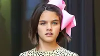 Berikut gaya andalan Suri Cruise setelah beranjak remaja berusia 11 tahun. (Foto: instagram/suricruise.official)