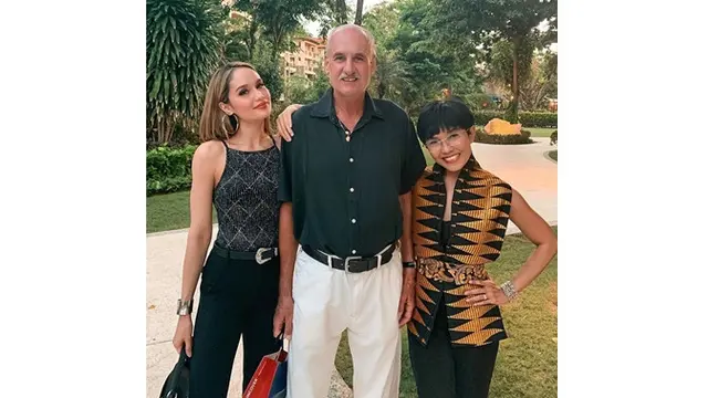 Jarang Tersorot, Ini Potret Kedekatan 10 Artis dengan Ayah Bulenya