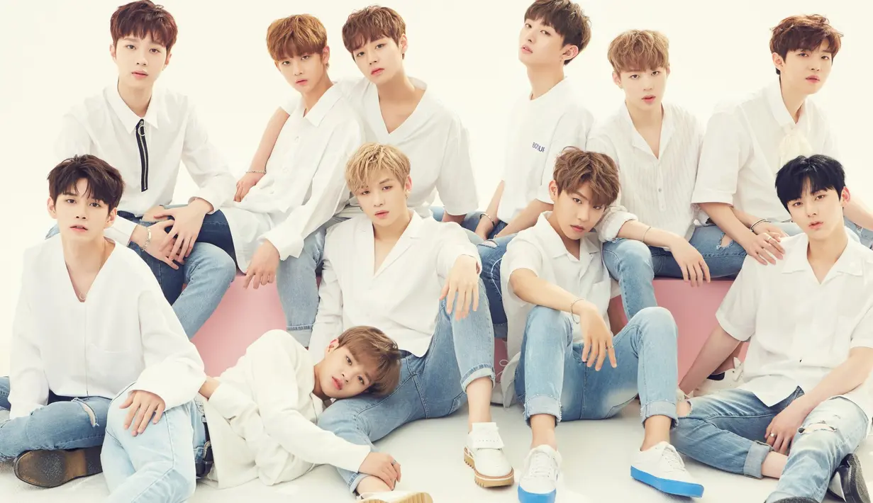 Saat hadir di Cultwo Show, Wanna One menceritakan aktivitasnya saat sedang libur. Kang Daniel mengaku jika waktu liburannya dihabiskan dengan makan makanan kesukaannya. (Foto: Soompi.com)