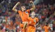 Gelandang Belanda Xavi Simons merayakan gol kelima timnya yang dicetak ke gawang  Bosnia-Herzegovina pada matchday pertama Grup 3 UEFA Nations League 2024/2025 di Stadion Phillips, Minggu (8/9/2024). (AP Photo/Peter Dejong)