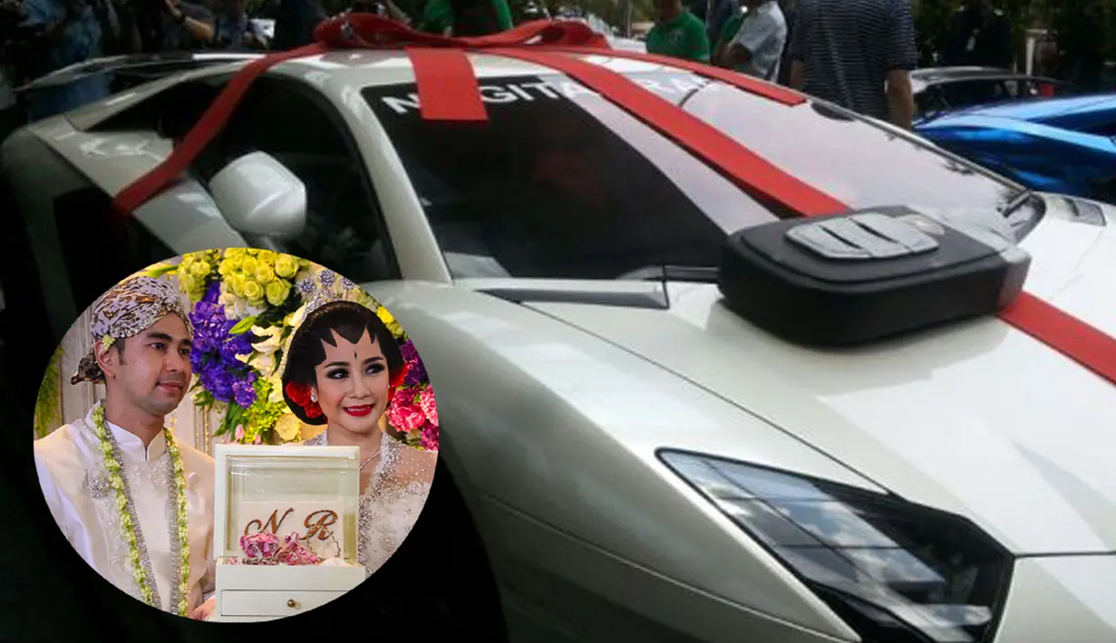 Raffi Ahmad diberi hadiah kejutan berupa satu buah mobil Lamborghini putih, dengan tipe Aventador seharga Rp 12 Miliar (Istimewa)