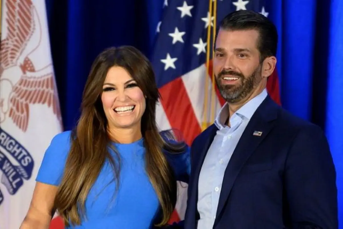 Donald Trump Jr (kanan) bersama kekasihnya, Kimberly Guilfoyle. (Photo credit: AFP Photo/JIM WATSON)