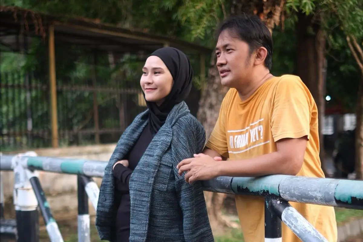 Zaskia Adya Mecca dan Hanung Bramantyo