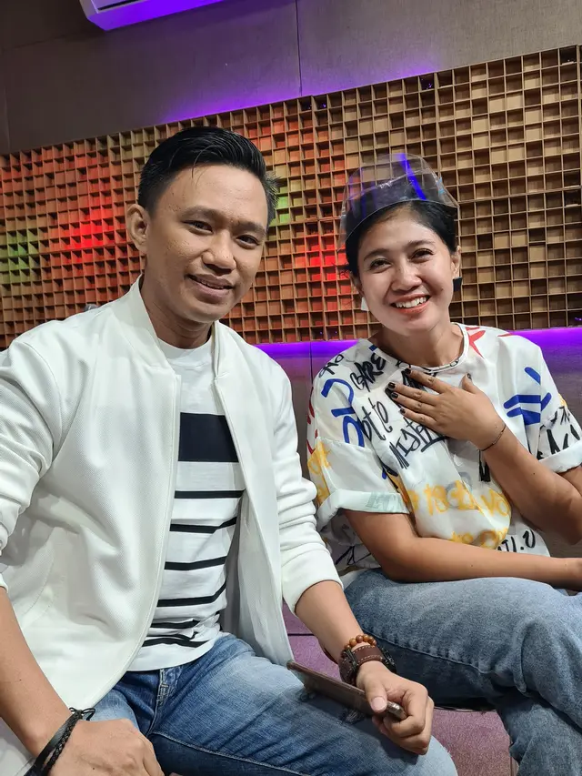 Erie Suzan dan Rommy Putra