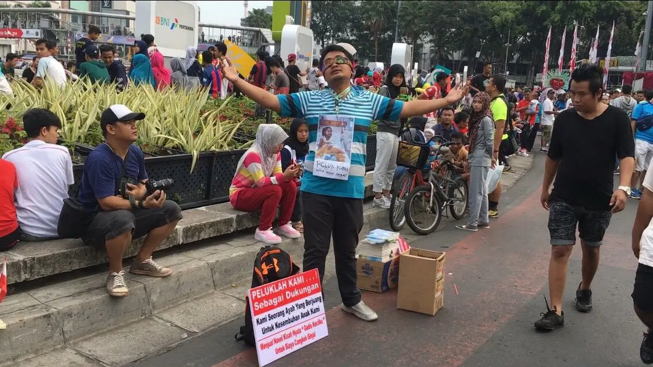 Seorang Ayah Siap Terima Dukungan Lewat Pelukan