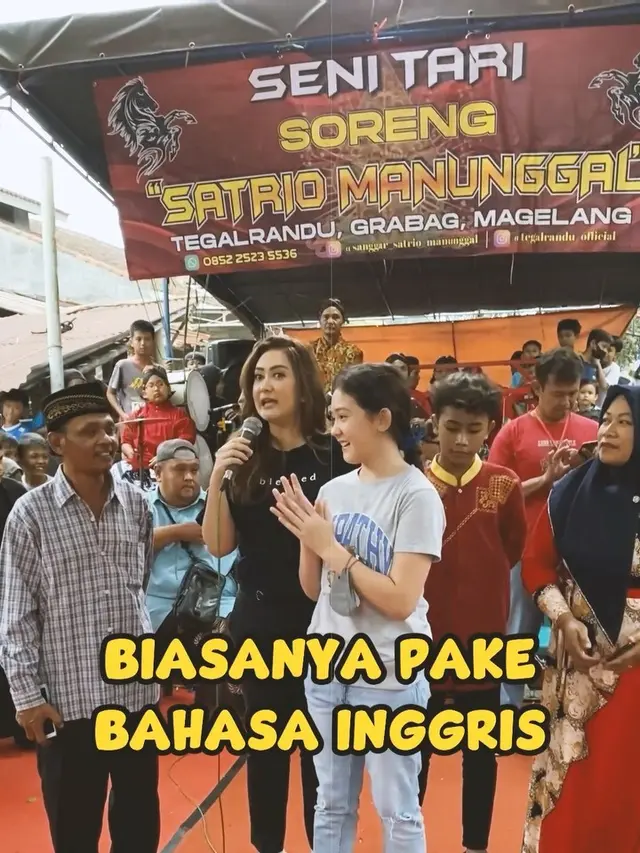 Nafa Urbach dan Mikha