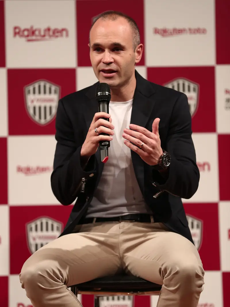 Andres Iniesta Resmi Gabung Vissel Kobe