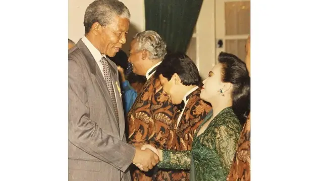Bikin Pangling, Ini 6 Foto Masa Muda Hetty Koes Endang