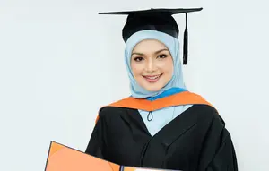 Siti Nurhaliza Raih Ijazah Sarjana Kehormat Seni Kreatif dan Media, Bangga Harumkan Dunia Seni