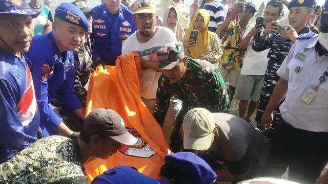 Setalah Dinyatakan Hilang Saat Melaut,  Nelayan Situbondo Ditemukan Meninggal di Perairan Jangkar