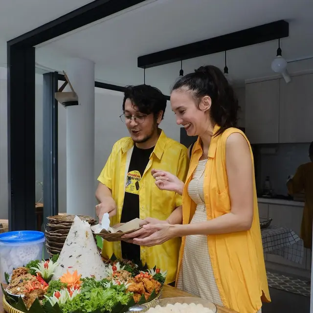 6 Potret Nadine Chandrawinata Disebut Makin Kurus, Terlihat Berbeda Setelah Jadi Ibu