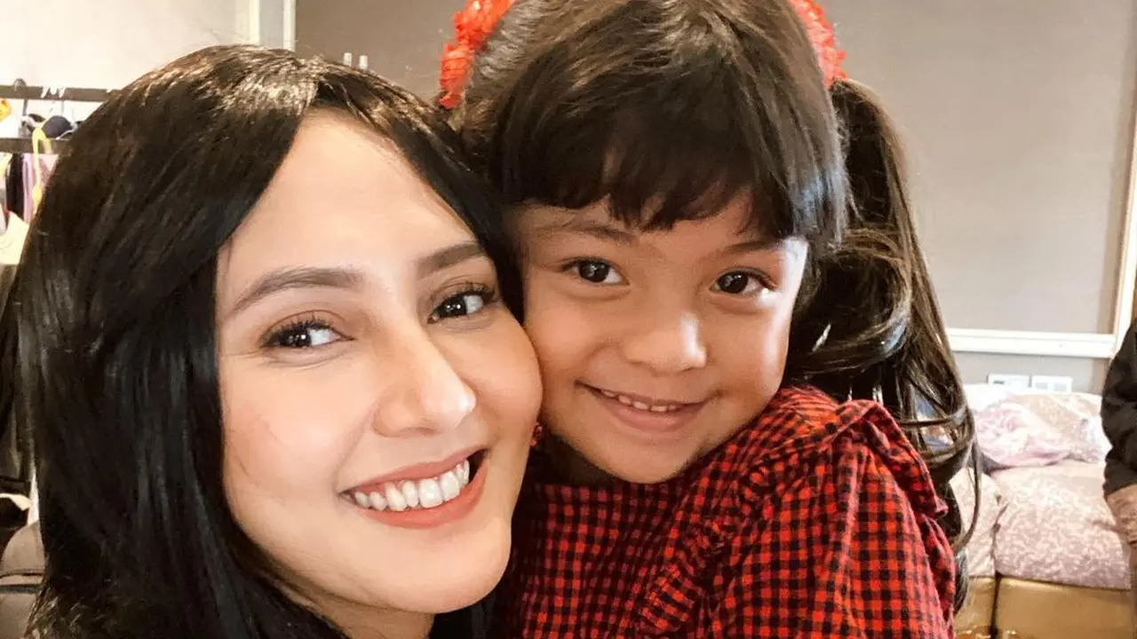 6 Potret Rara Nawangsih, Pemeran Ibu Kandung Amanda Manopo di Ikatan Cinta
