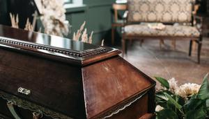 Ilustrasi peti mati (Pexels/Pavel Danilyuk)