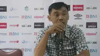 Pelatih PS Benteng, Muswar Bastari, mengaku pihaknya merasa terhormat bisa menghadapi Bhayangkara FC yang dianggapnya sebagai salah satu tim terbaik di Indonesia. (Bola.com/Zulfirdaus Harahap)