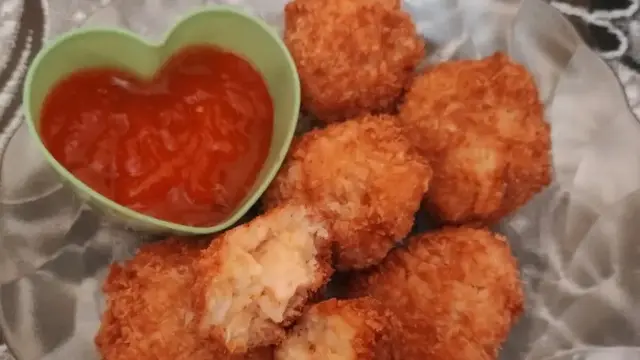 Resep bola-bola nasi keju. (dok. Cookpad @sartika12)