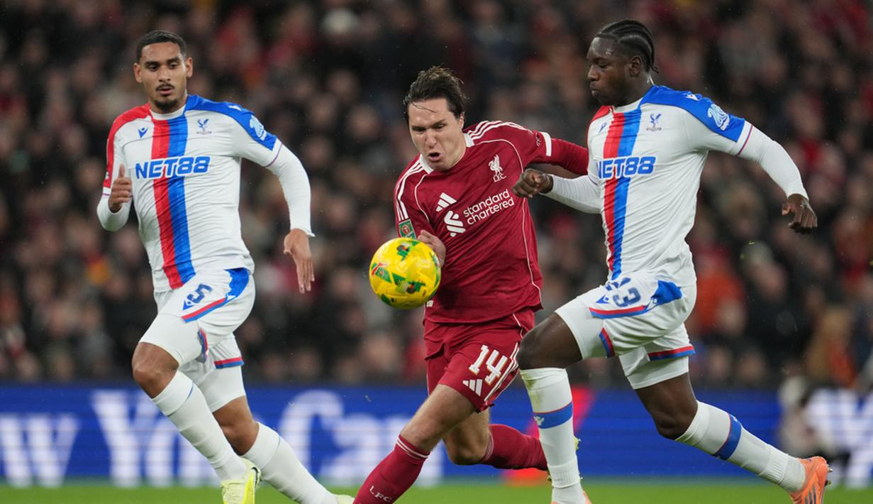 Bertanding dengan skuad pelapis, The Reds gagal menandingi pengalaman dan efektivitas tim tamu. Crystal Palace tampil disiplin dan tajam dalam transisi cepat. (AP Photo/Jon Super)
