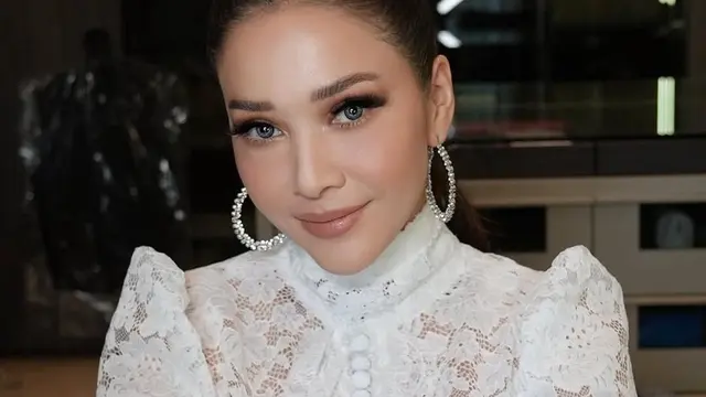 Rahasia Hidung Mancung Maia Estianty, Sampai Sering Dikira Oplas (credit: instagram/maiaestiantyreal)