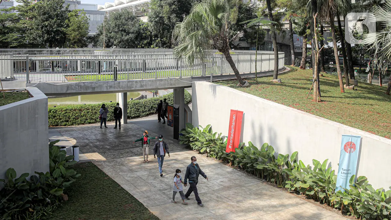 Melihat Lebih Dekat Taman Literasi Martha Christina Tiahahu