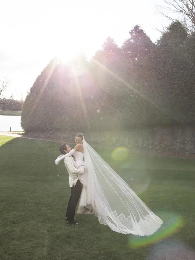 6 Potret Pernikahan Amanda Rawles dan Adriel Susanteo di Australia, Intim dan Romantis