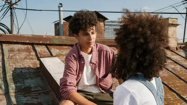 Cara Menyikapi Love Bombing dengan Bijak