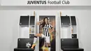 Lekuk tubuh dan senyum manis Laura Barriales akan menemani di sela menyaksikan laga Juventus. (juventus.com)