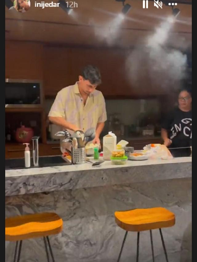 Vincent Verhaag akrab dengan keluarga Jessica Iskandar (Foto: Instagram @inijedar)