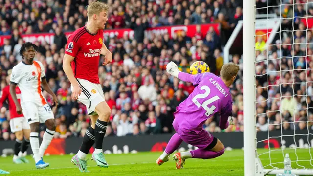 Manchester United Vs Luton Town