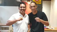 Jaya Hartono saat bertemu Geril Kapoh yang dipinjam Persik di putaran kedua BRI Liga 1 2022/2023. (Bola.com/Gatot Sumitro)