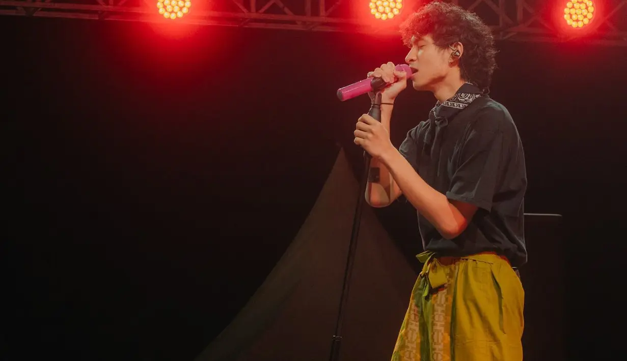 [Instagram.com/iamdevano]