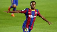 5. Ansu Fati (Barcelona) - Pemain muda ini sempat membuat heboh jagat sepak bola saat berhasil debut berseragam Barcelona pada usia 16 tahun. Wonderkid ini memiliki harga mencapai 80 juta euro atau setara dengan Rp1,3 triliun. (AP/Joan Monfort)