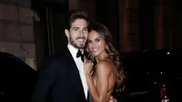 Lupakan Kegagalan, Kiper Jerman Melamar Model Seksi Brasil