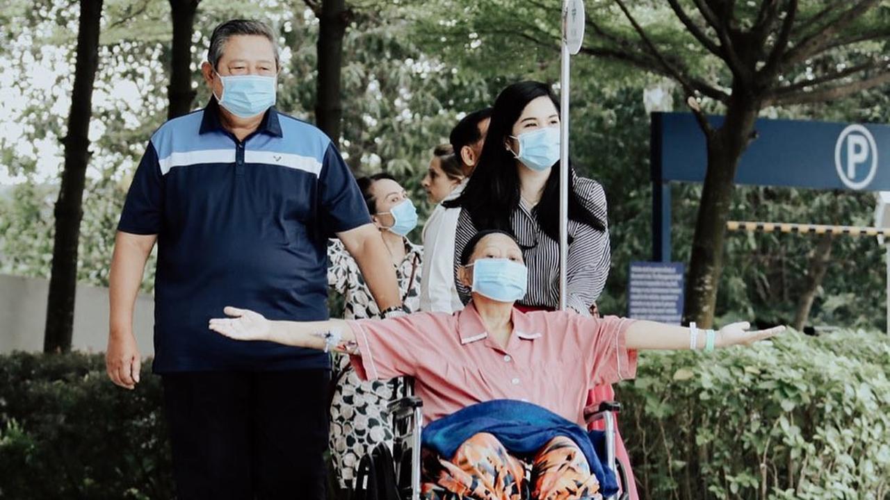 [Fimela] Ani Yudhoyono