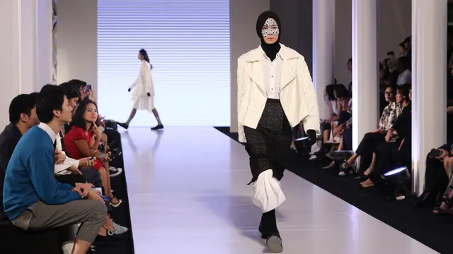 Koleksi fashion edgy bergaya tahun 20-an
