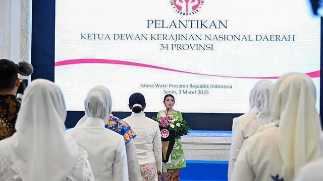 6 Potret Arumi Bachsin Dilantik Sebagai Ketua Dekranasda, Terhormat Kemballi Emban Amanah